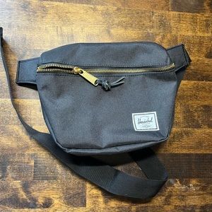 Hershel Fanny/belt bag! NWOT! Gorg😍